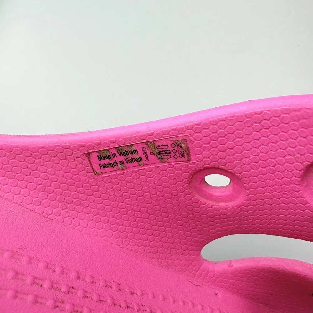 Crocs Classic Crocs Sandal  J3 Junior Pink/Fuchsia *Damage Read